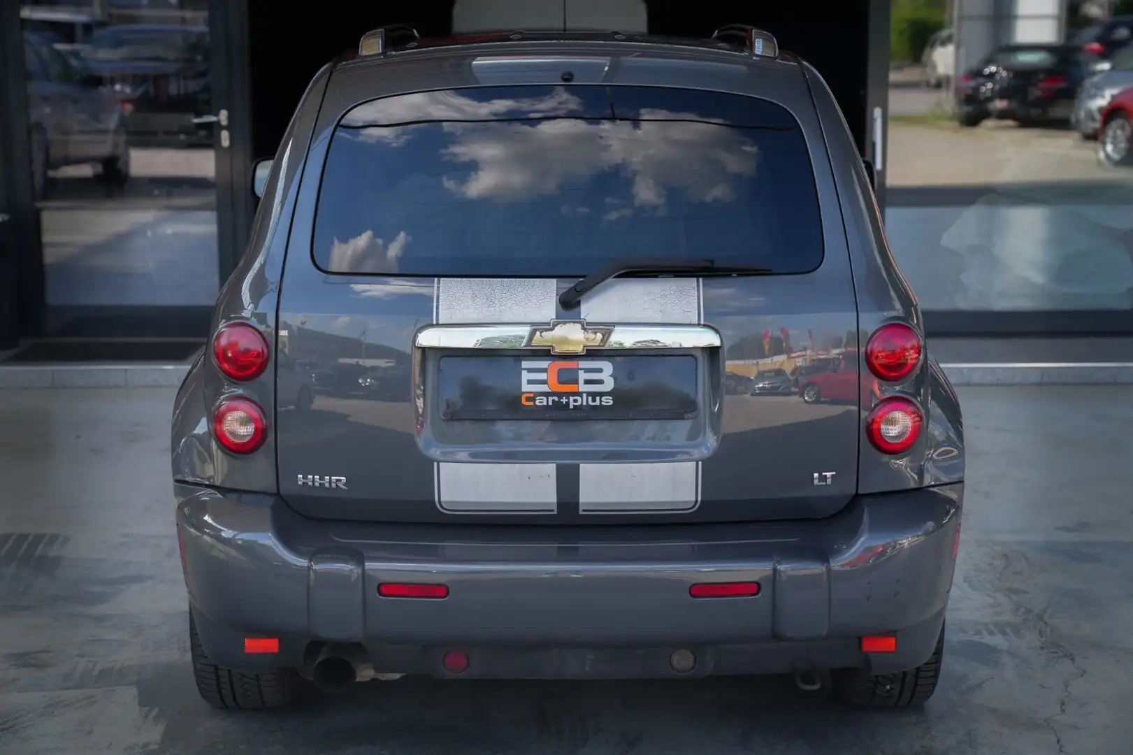 Vehicle image, number 4