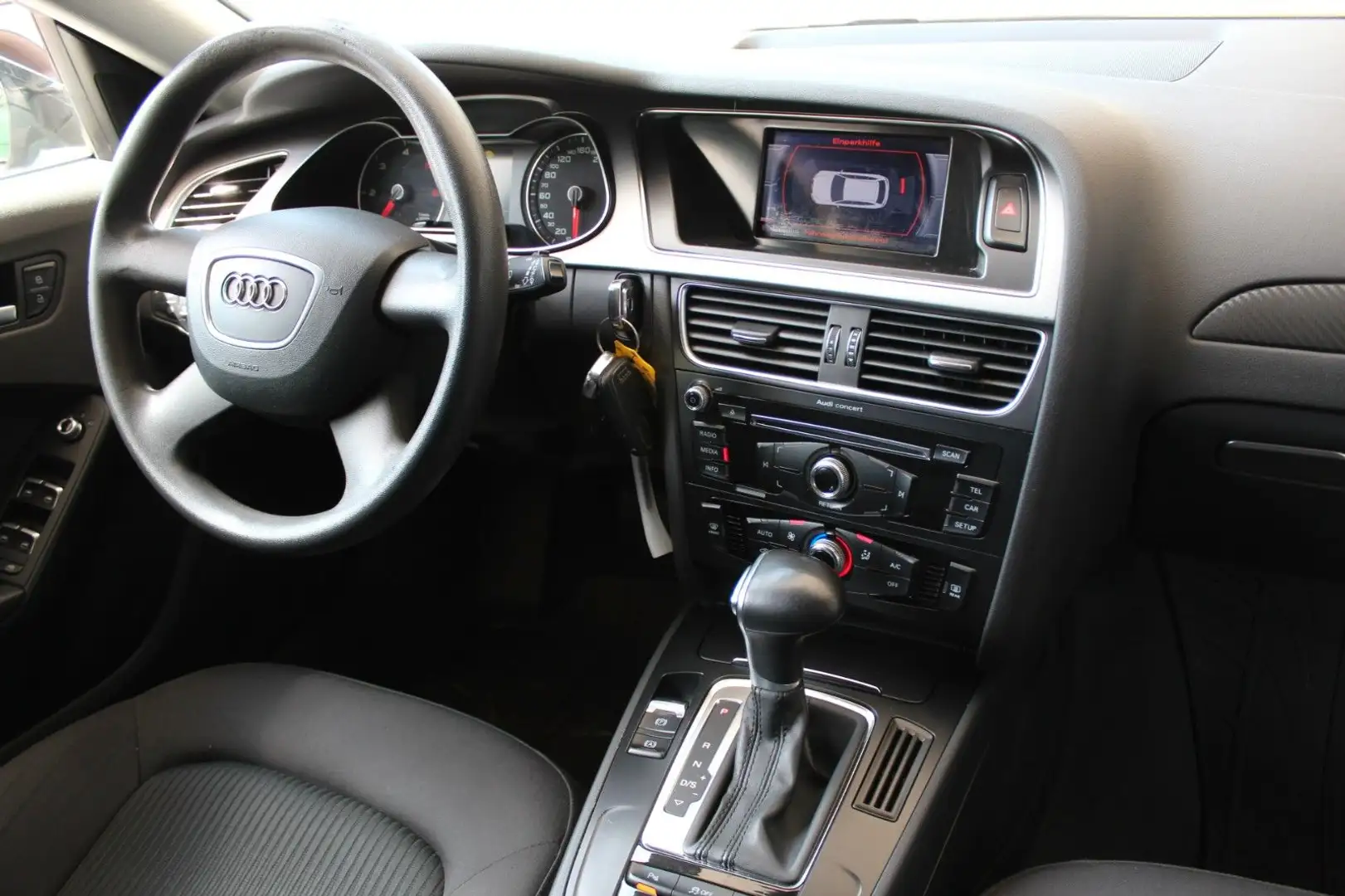 Vehicle image, number 8
