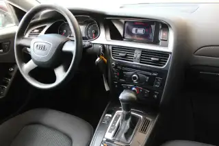 Vehicle image thumbnail, number 8