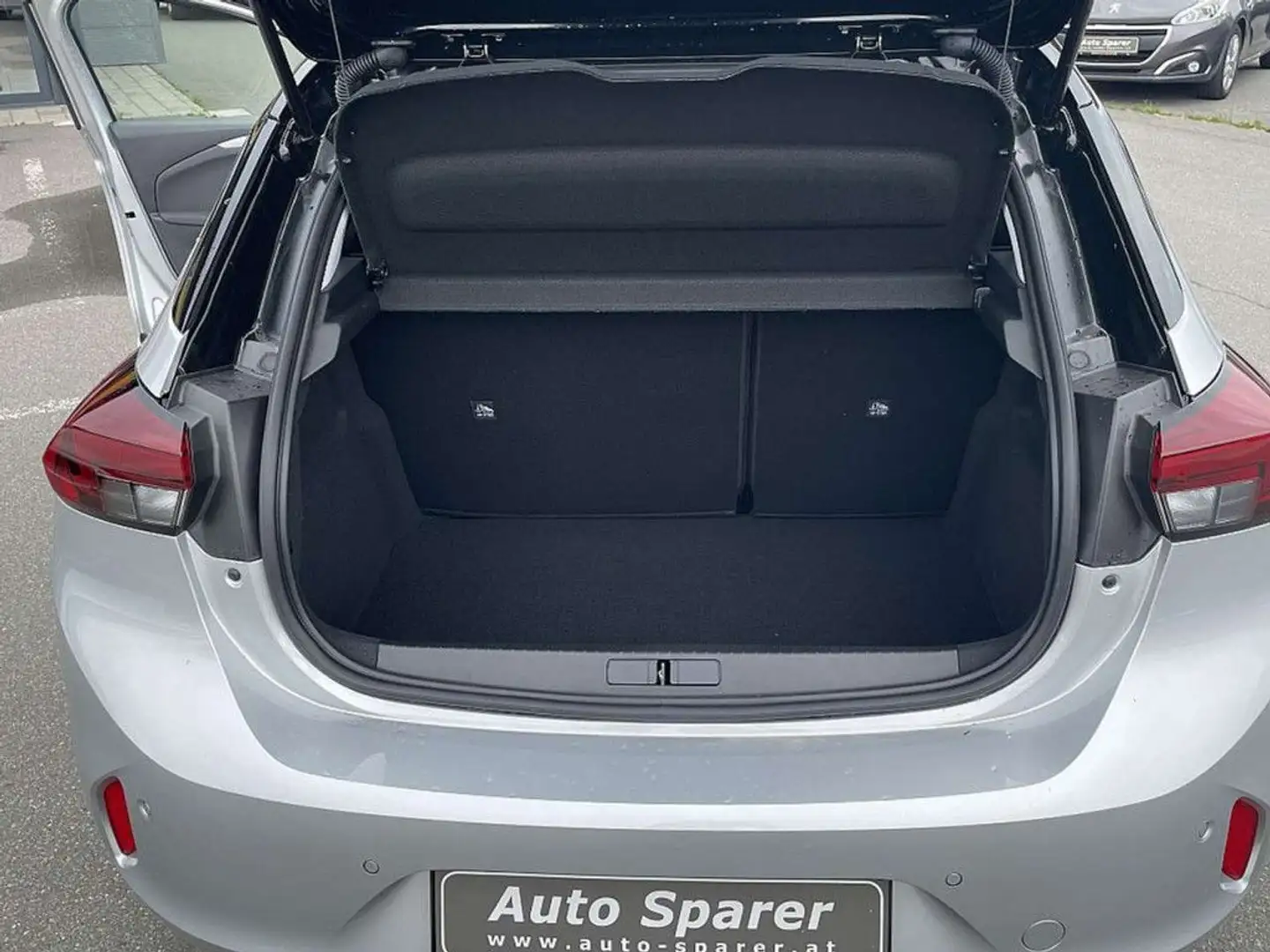 Vehicle image, number 9