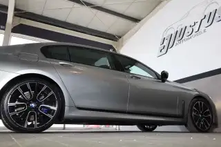Vehicle image thumbnail, number 7
