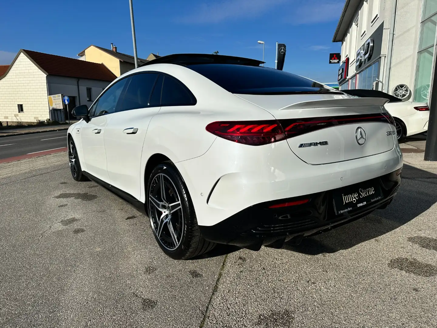 Vehicle image, number 4