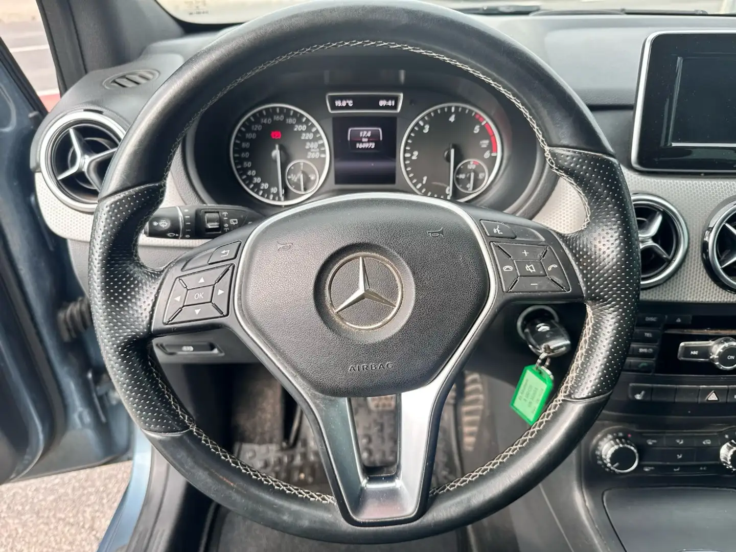 Vehicle image, number 10