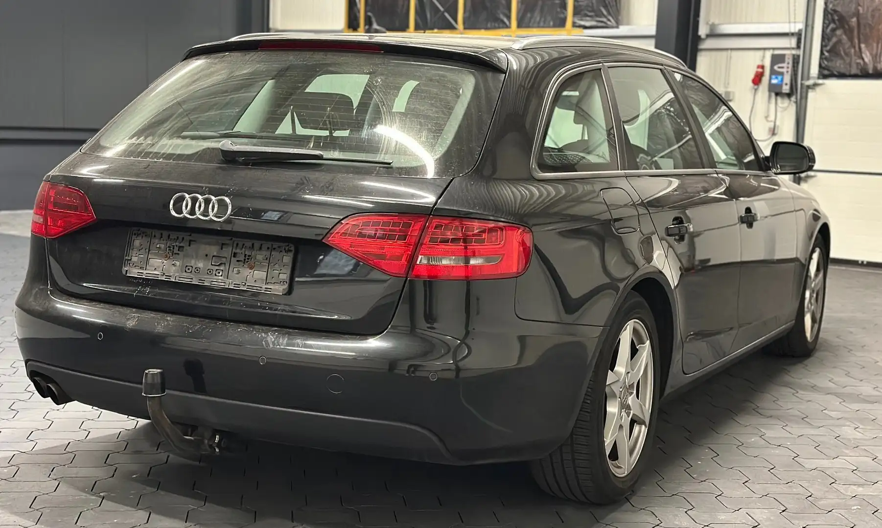 Vehicle image, number 4