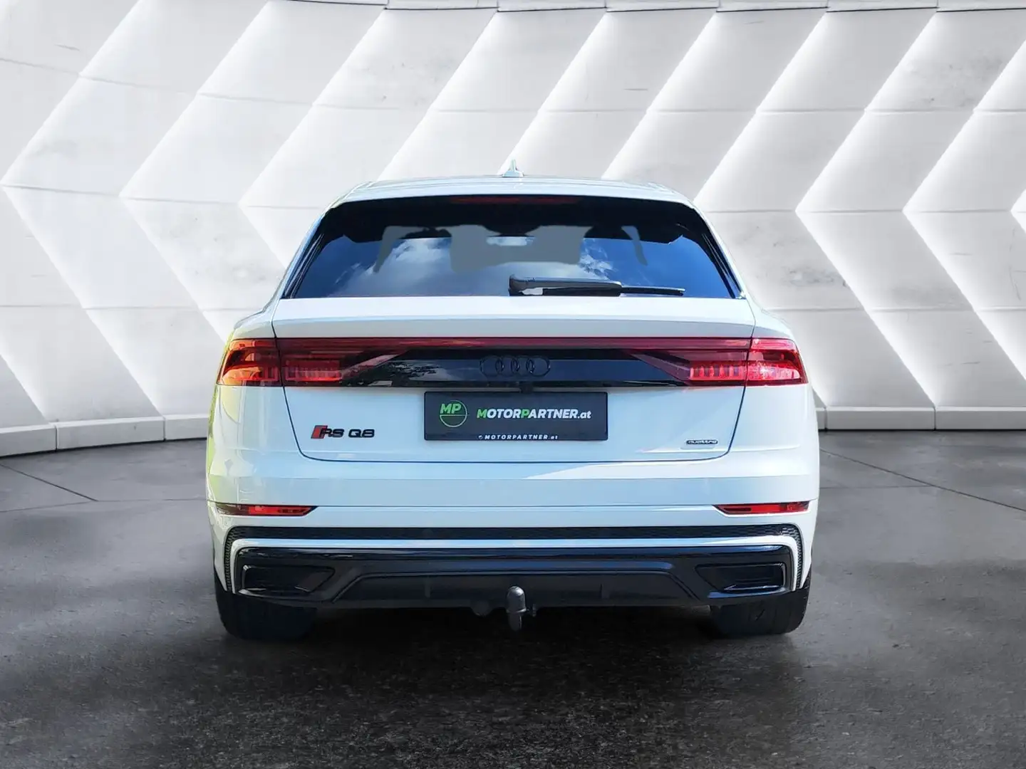 Vehicle image, number 4
