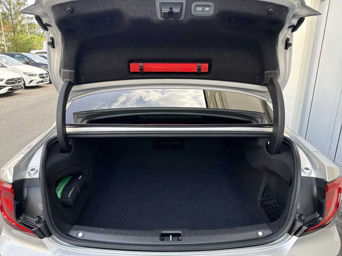 Vehicle image, number 14