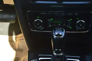 Vehicle image thumbnail, number 12