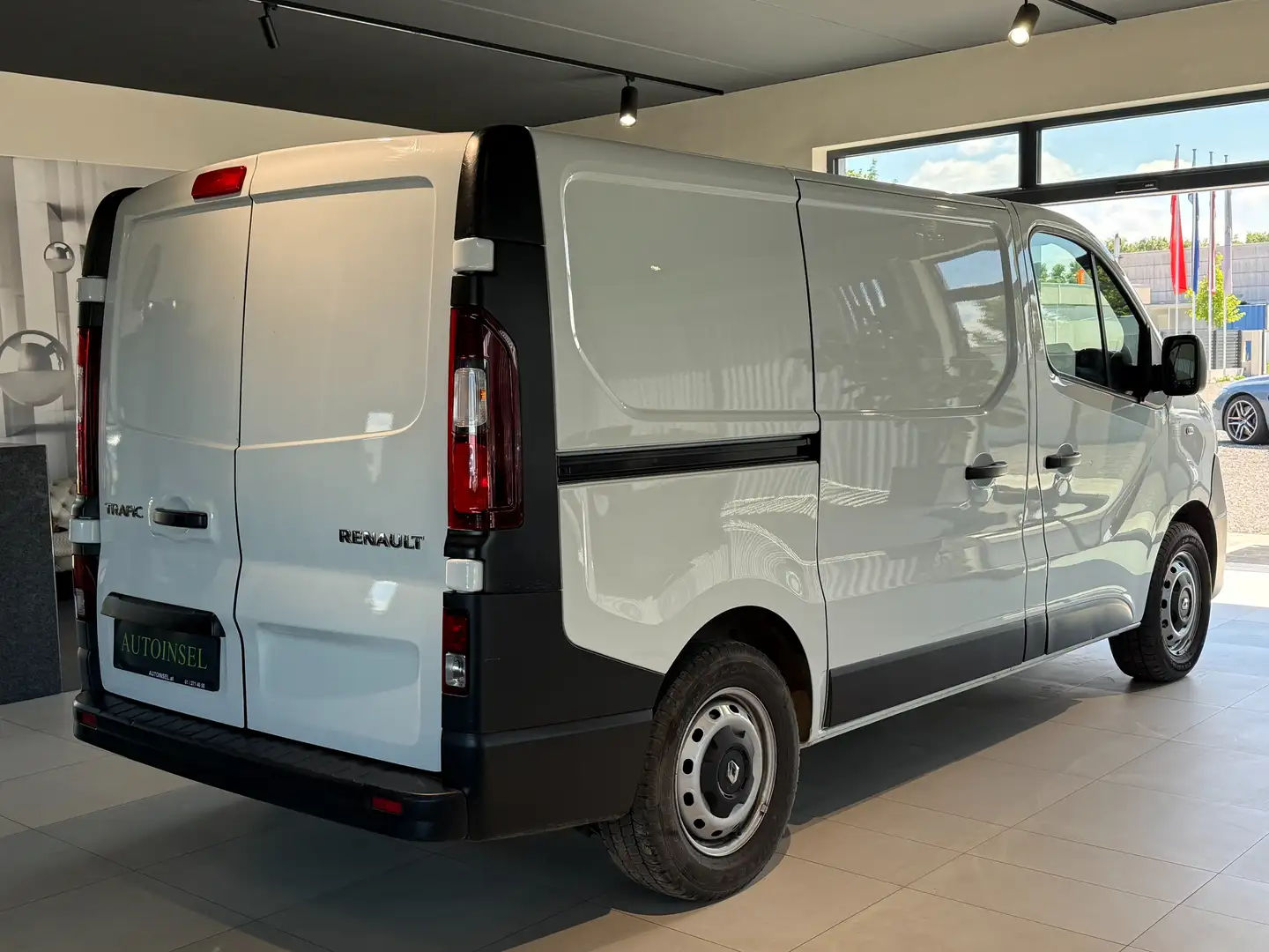 Vehicle image, number 3