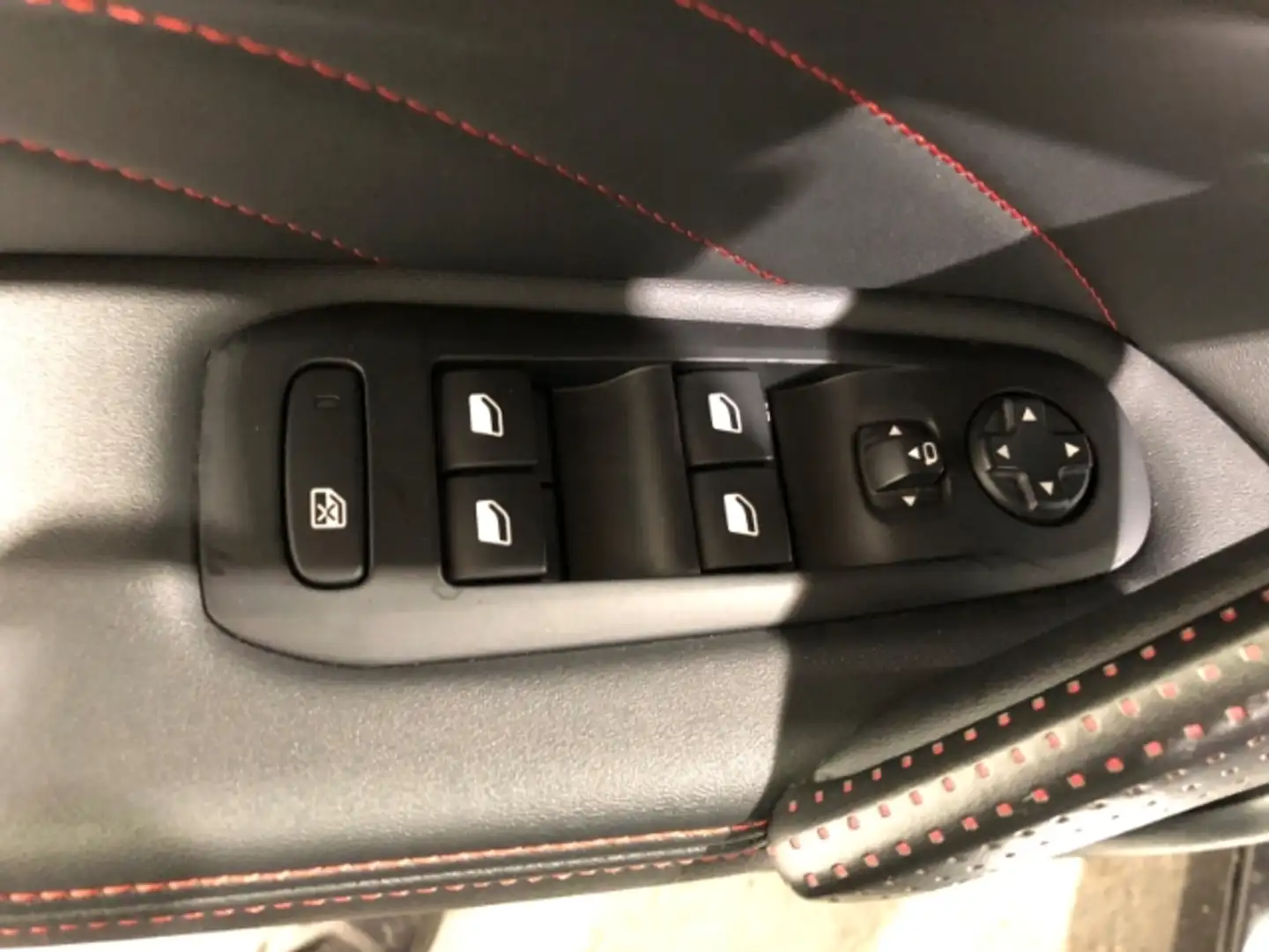 Vehicle image, number 9