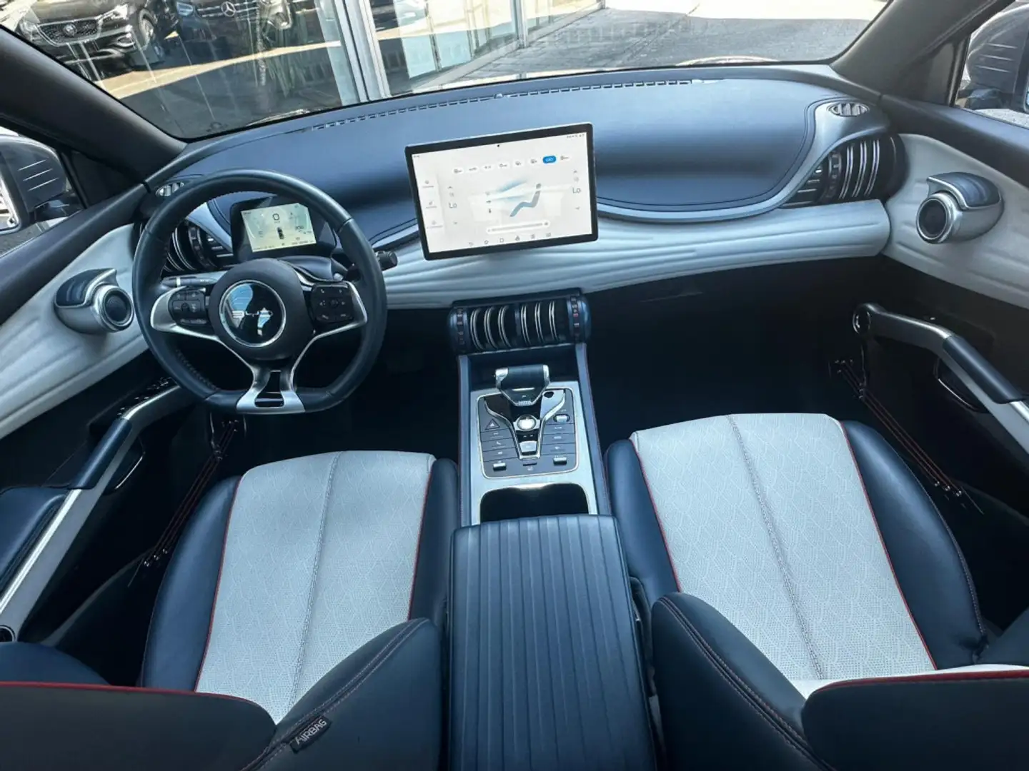 Vehicle image, number 9