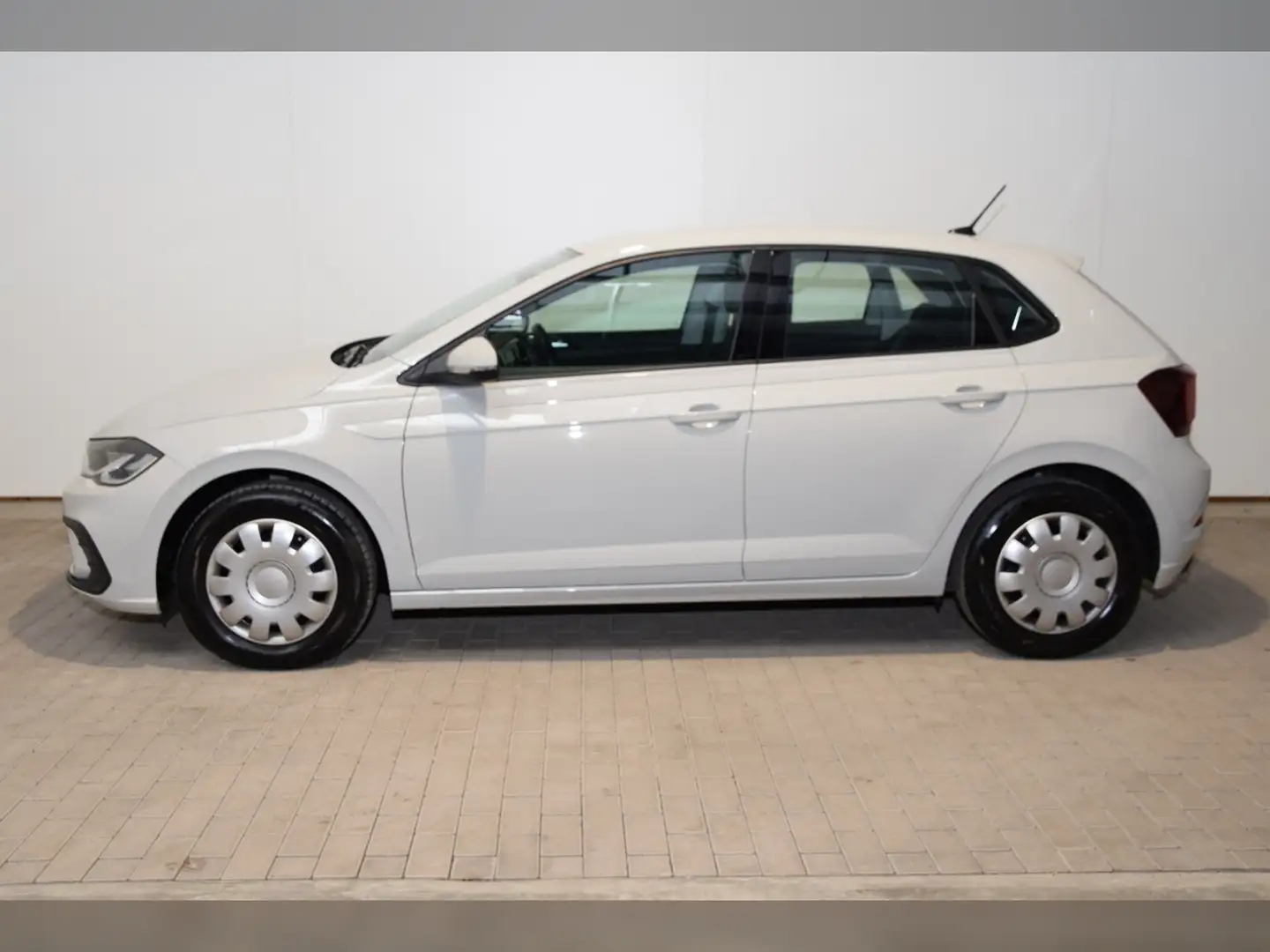 Vehicle image, number 3
