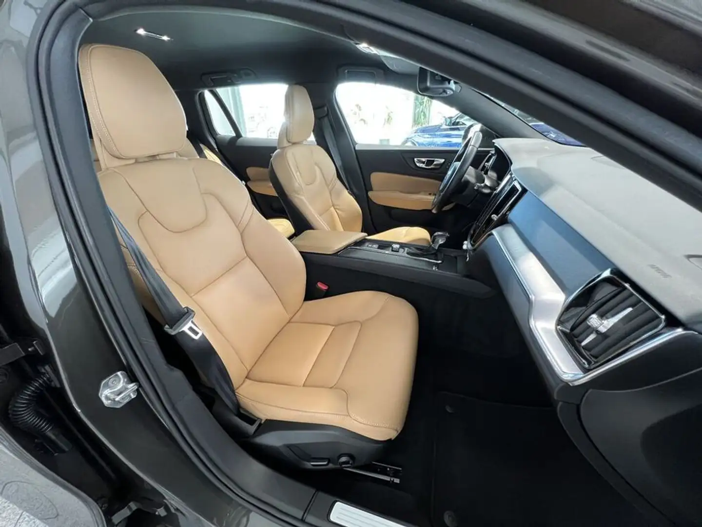 Vehicle image, number 5