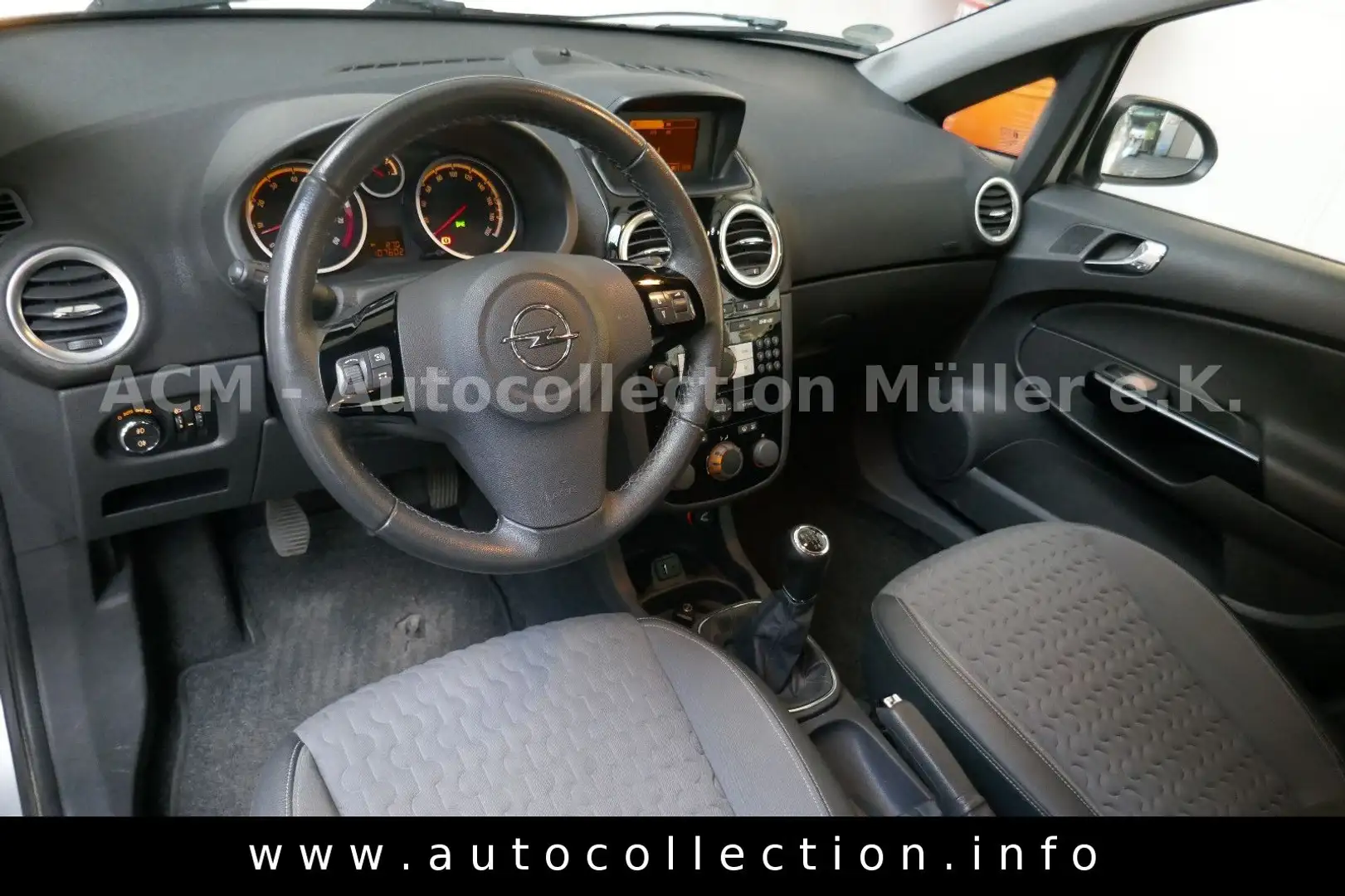 Vehicle image, number 10