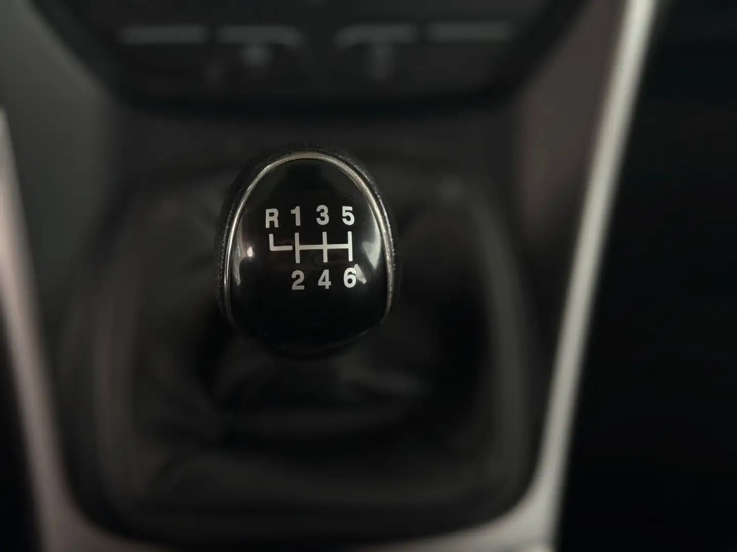 Vehicle image, number 15