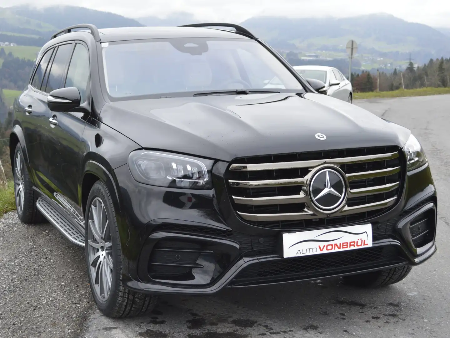 Vehicle image, number 3