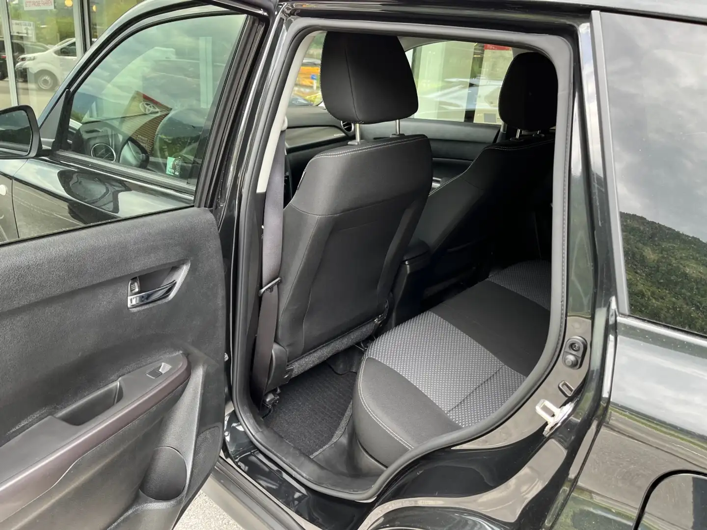 Vehicle image, number 7