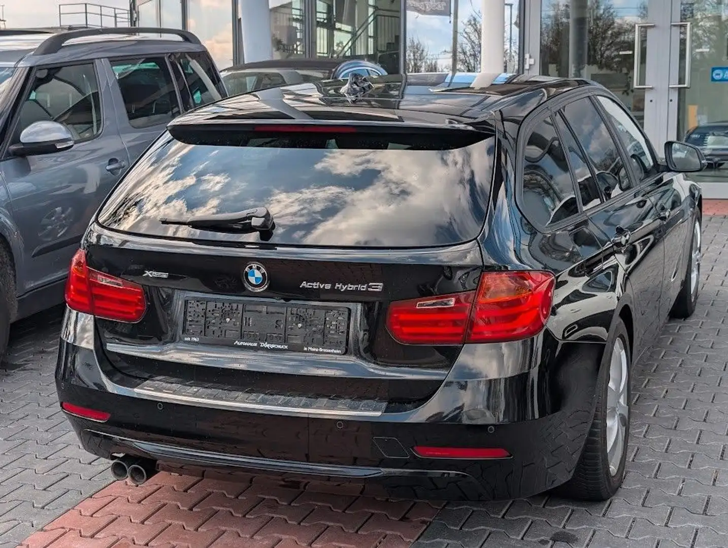 Vehicle image, number 4