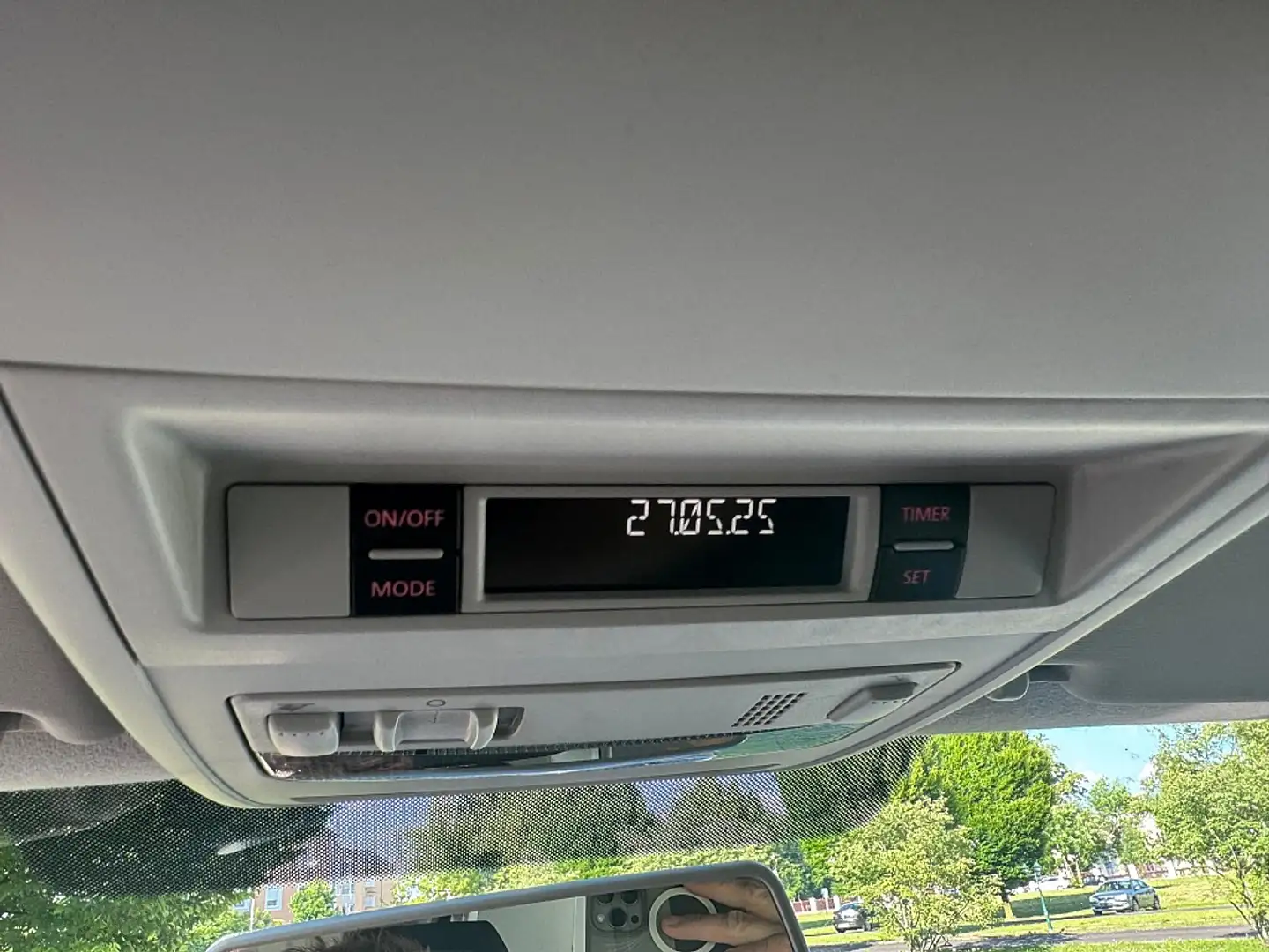 Vehicle image, number 9