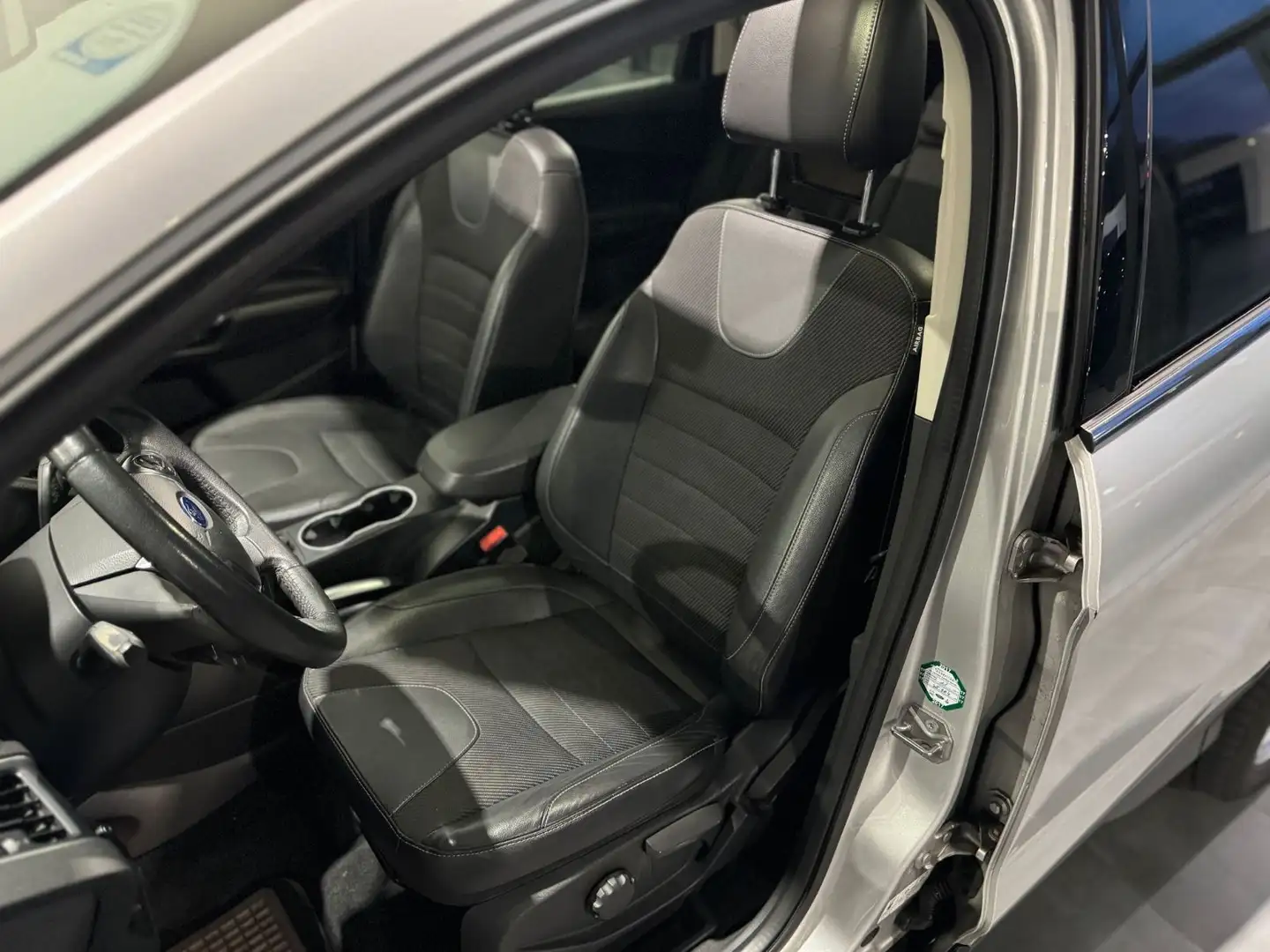 Vehicle image, number 11