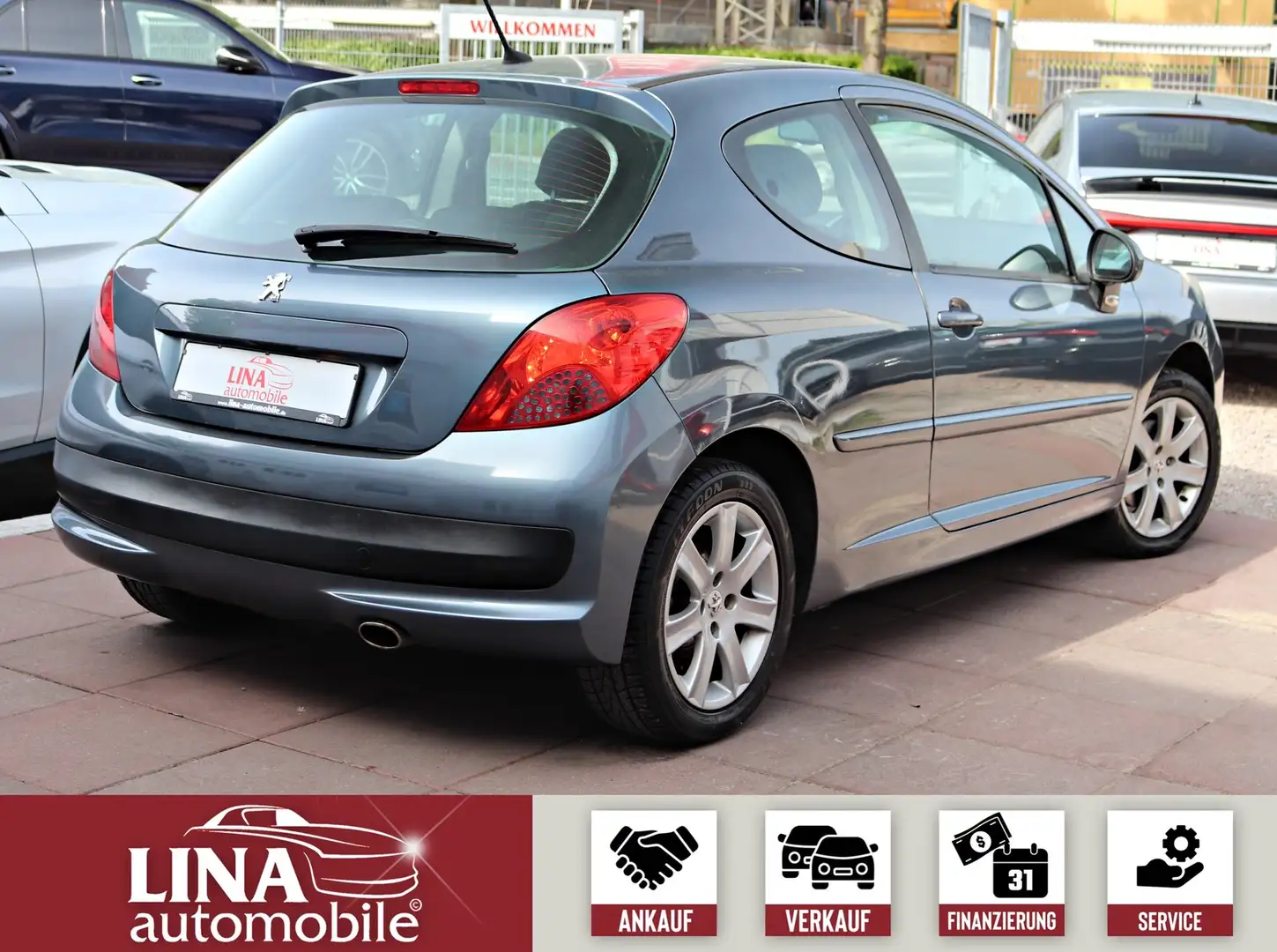 Vehicle image, number 4