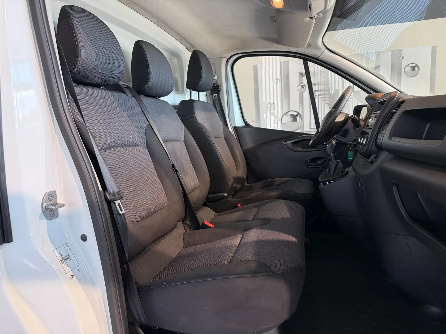 Vehicle image, number 7