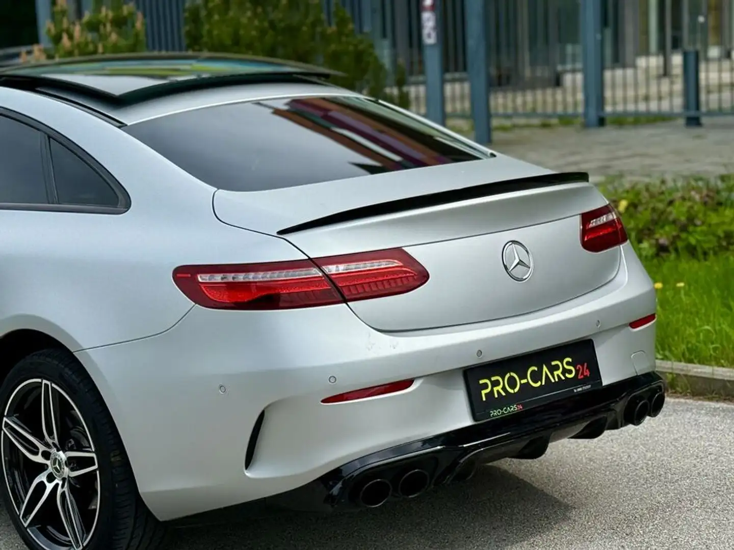 Vehicle image, number 15