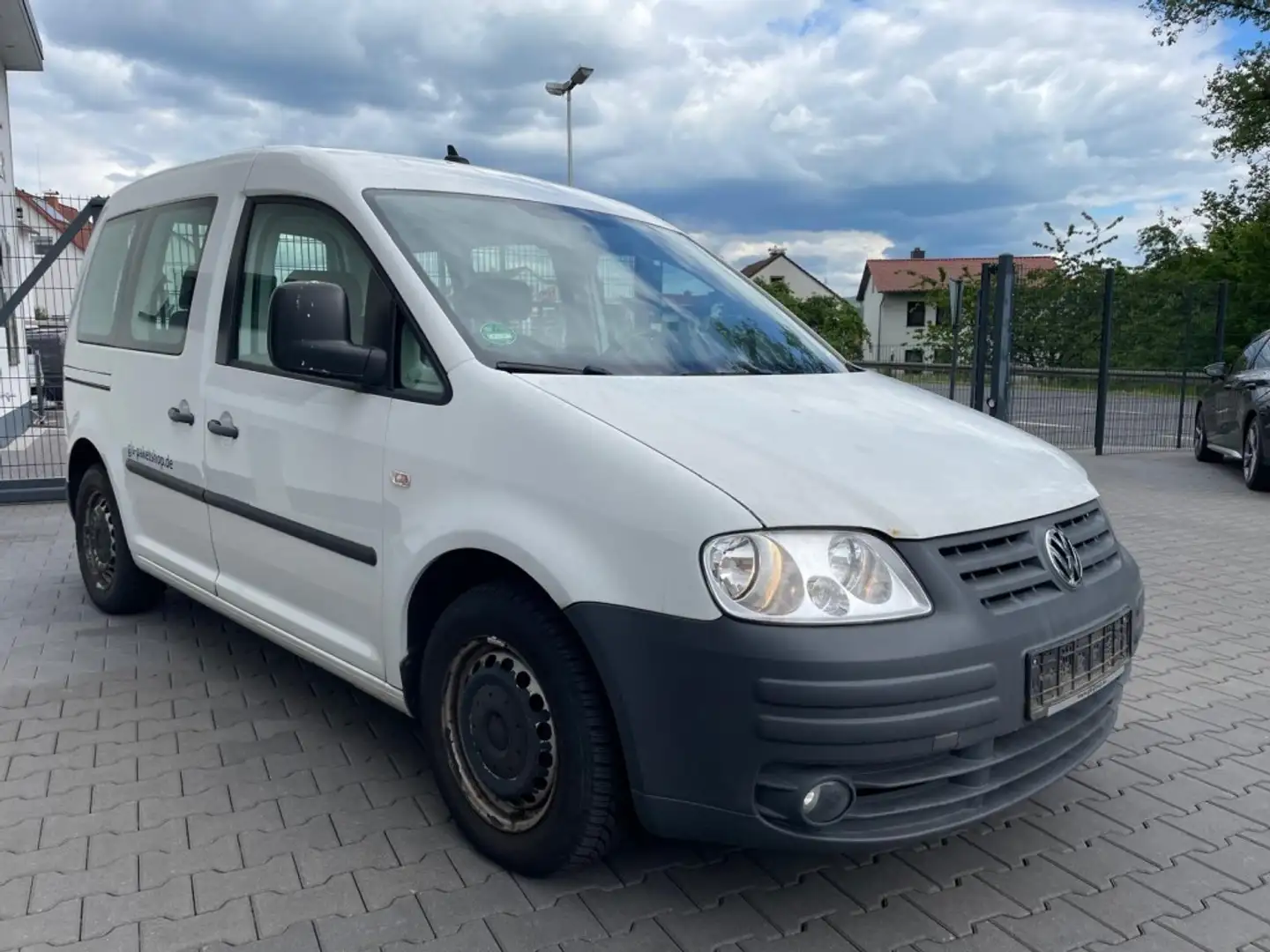 Vehicle image, number 3