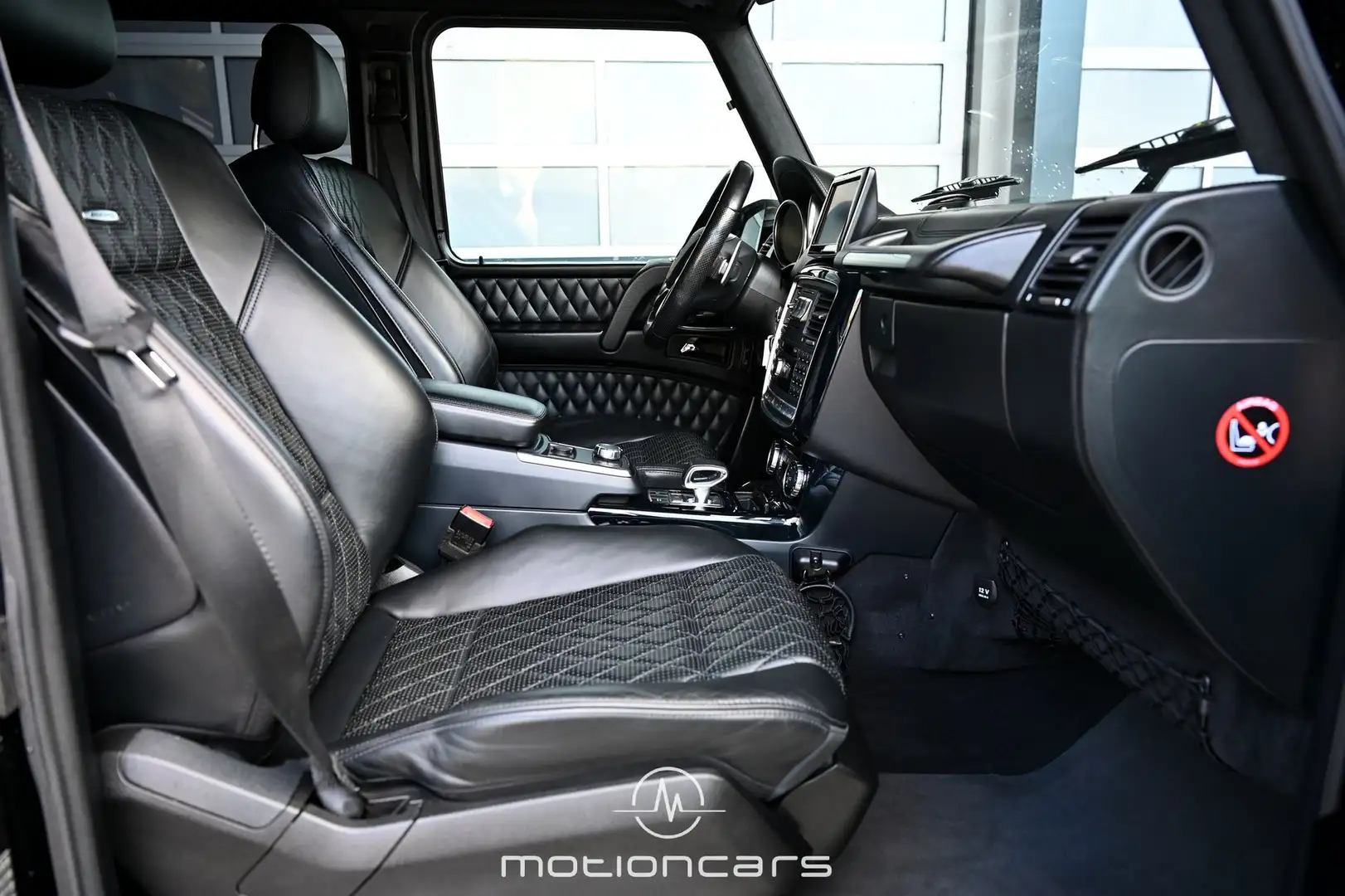Vehicle image, number 12