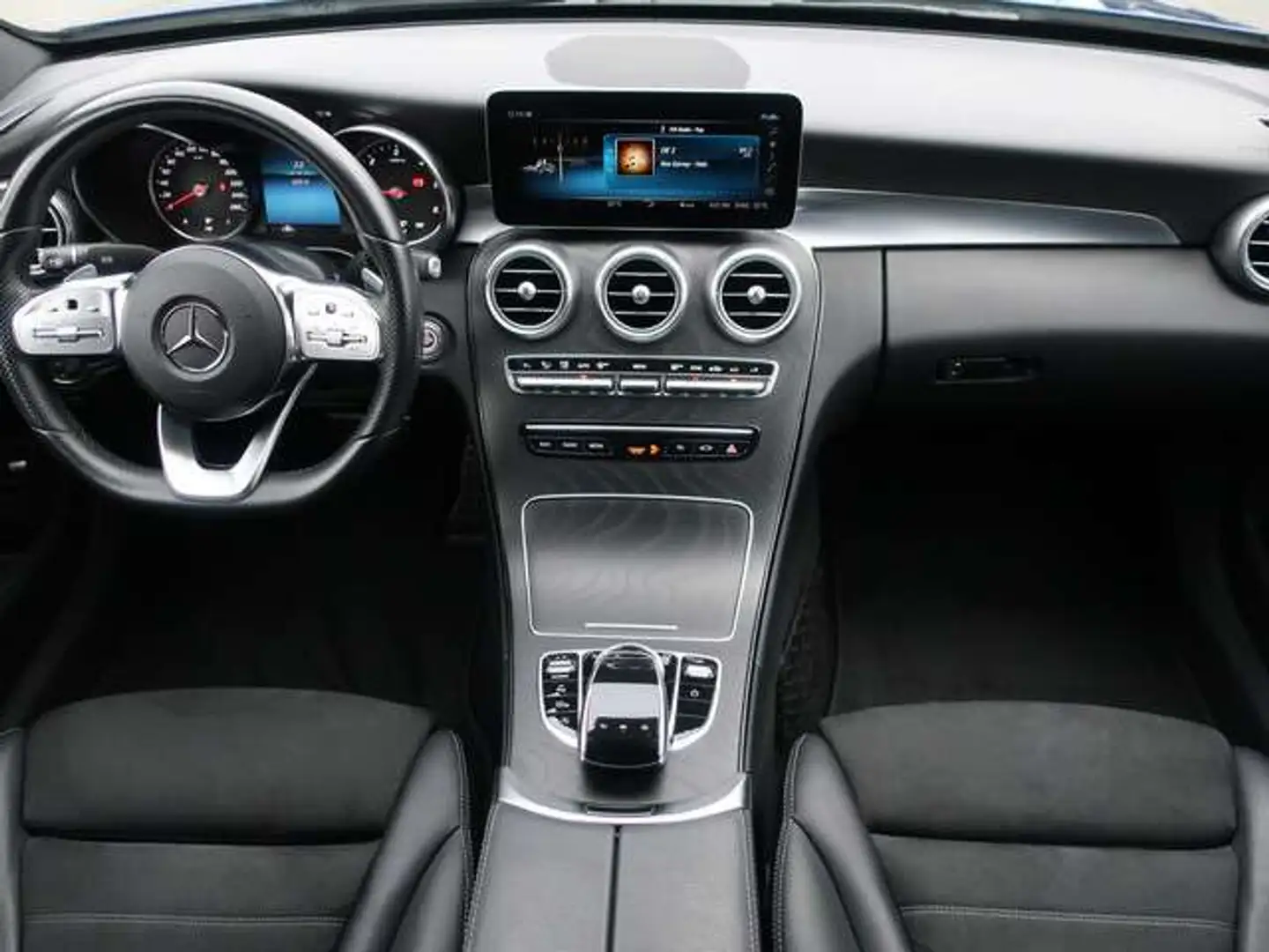 Vehicle image, number 8