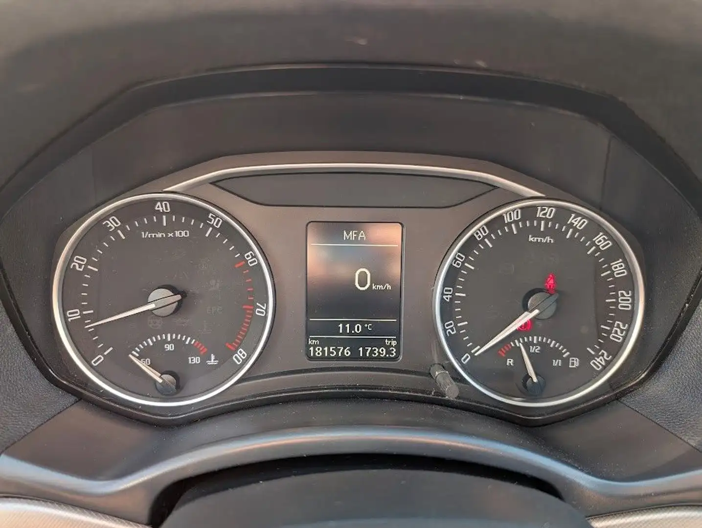 Vehicle image, number 11