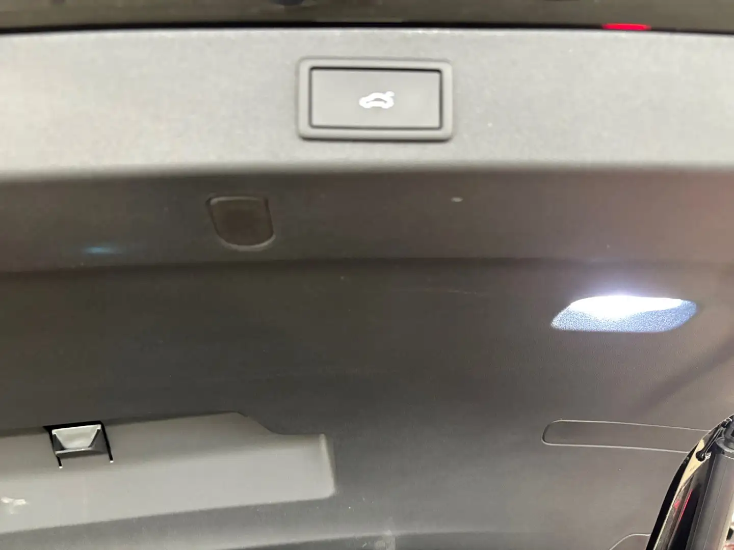 Vehicle image, number 18