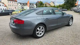 Vehicle image thumbnail, number 4