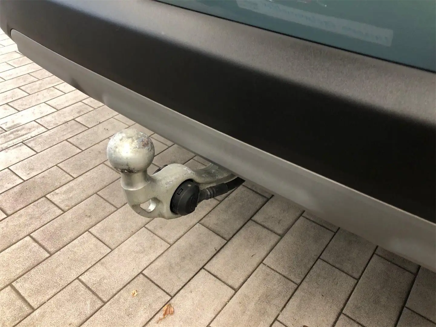 Vehicle image, number 10