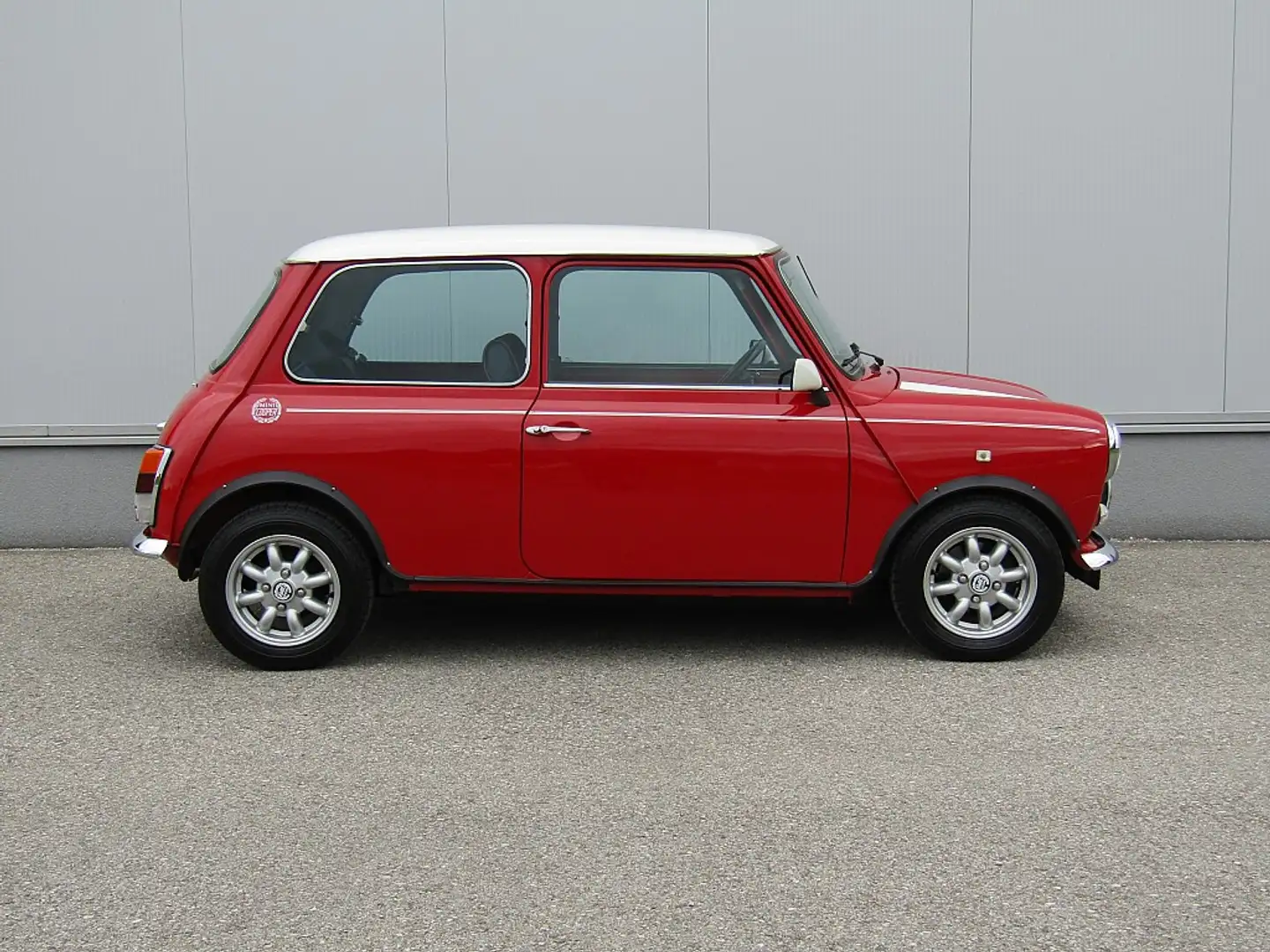 Vehicle image, number 6