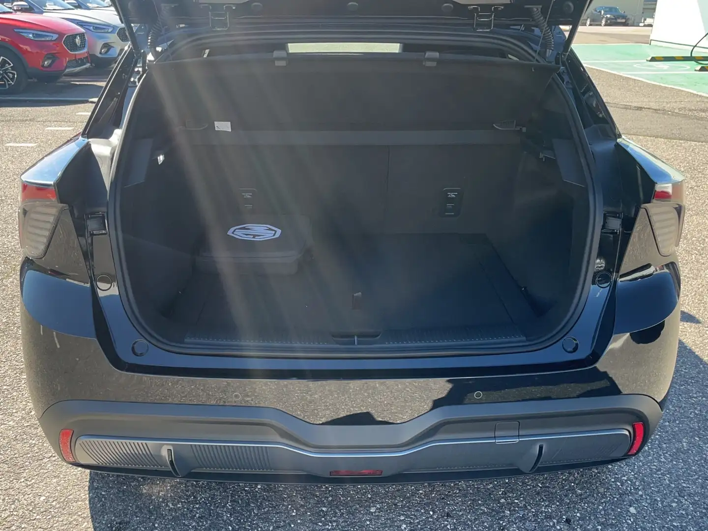 Vehicle image, number 9