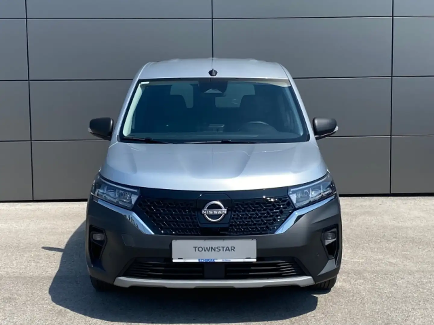 Vehicle image, number 2
