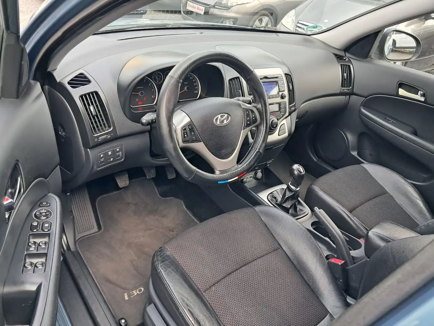 Vehicle image, number 9