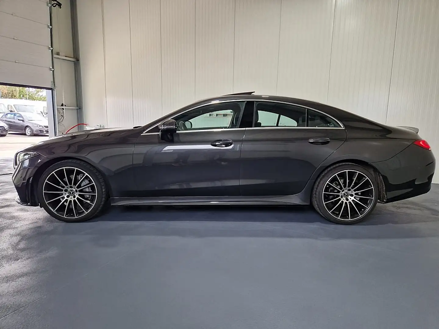 Vehicle image, number 4