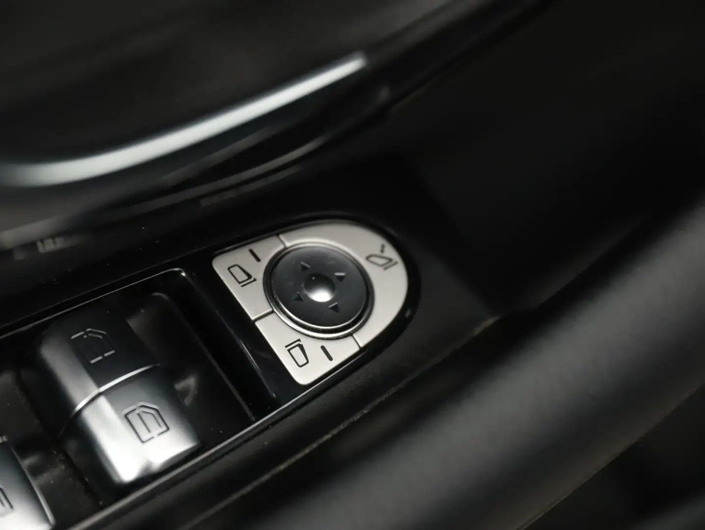Vehicle image, number 17