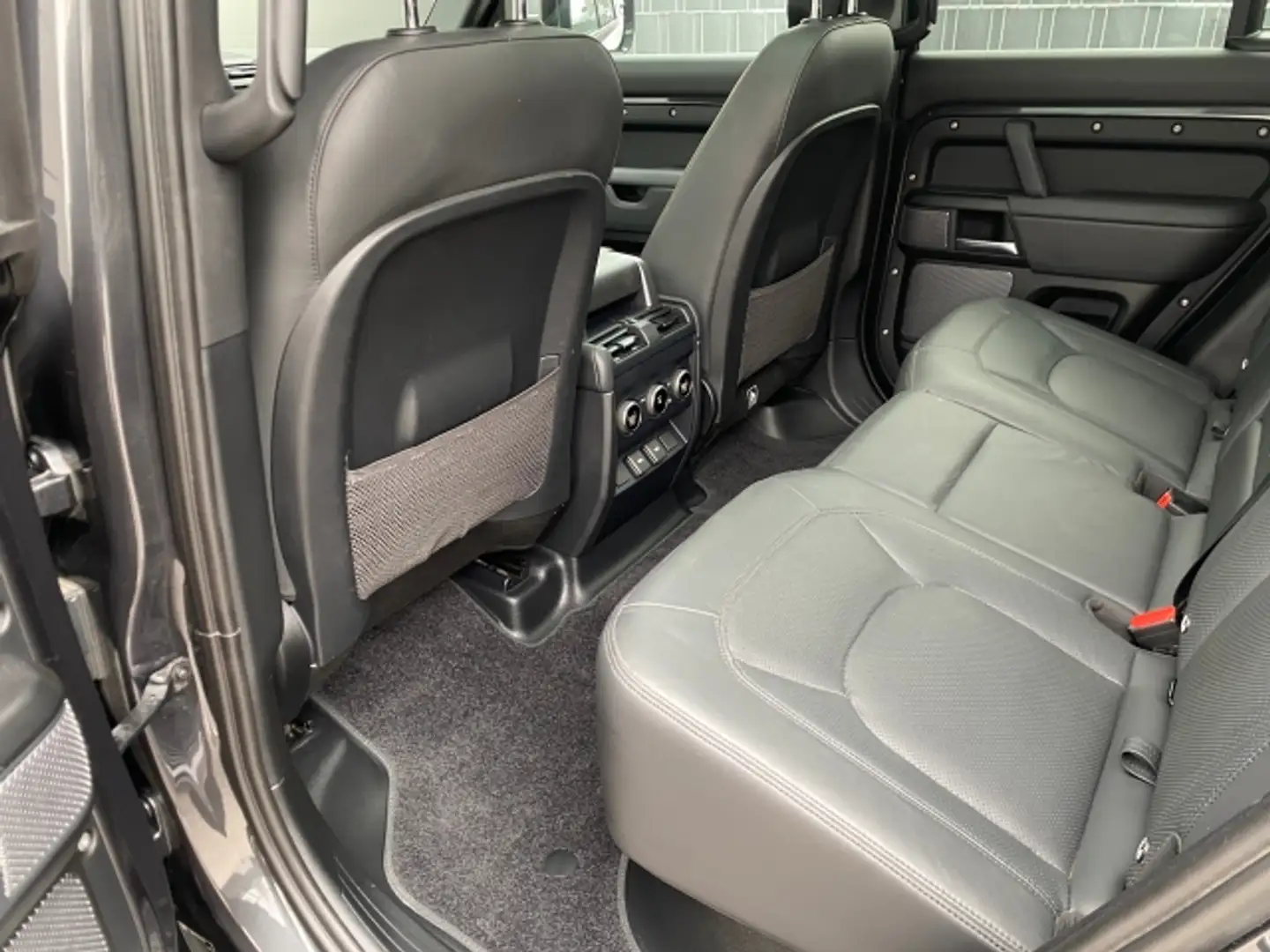 Vehicle image, number 7