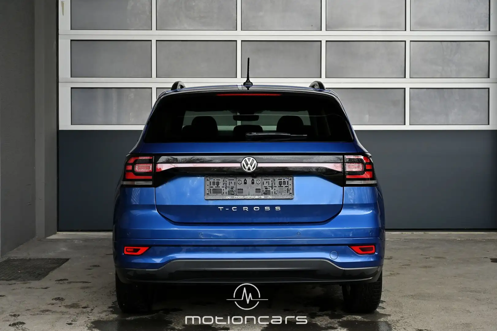 Vehicle image, number 4