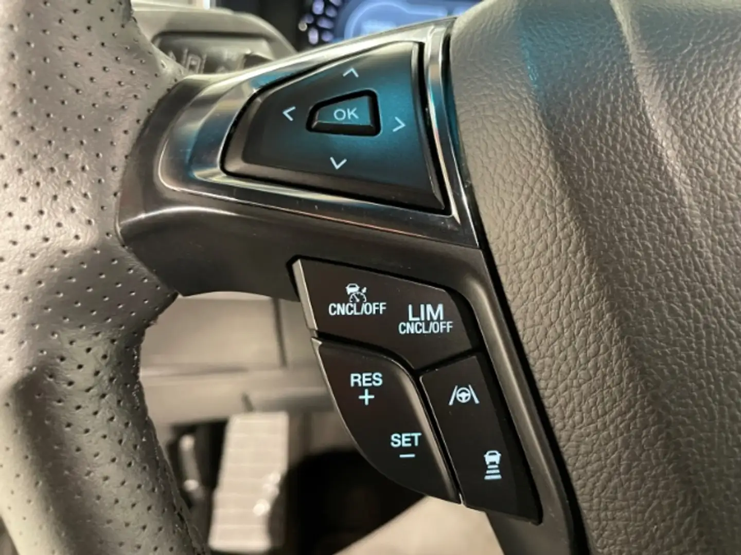 Vehicle image, number 13