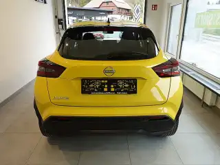 Vehicle image thumbnail, number 3