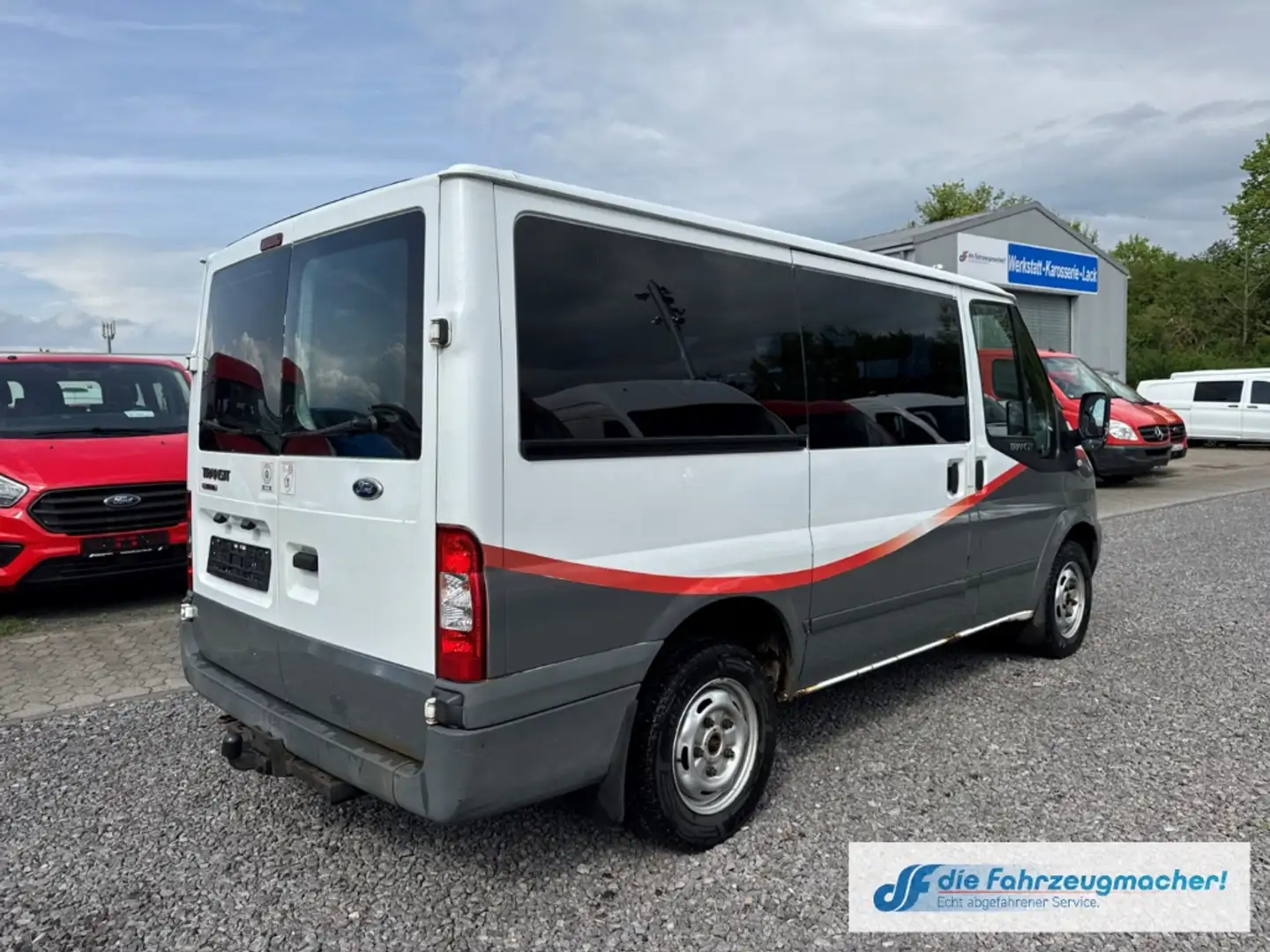 Vehicle image, number 4