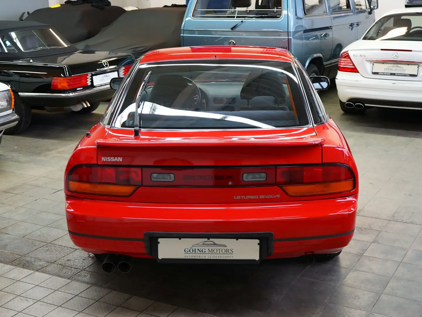 Vehicle image, number 12