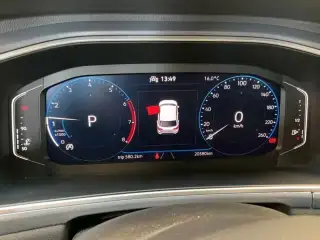 Vehicle image thumbnail, number 4