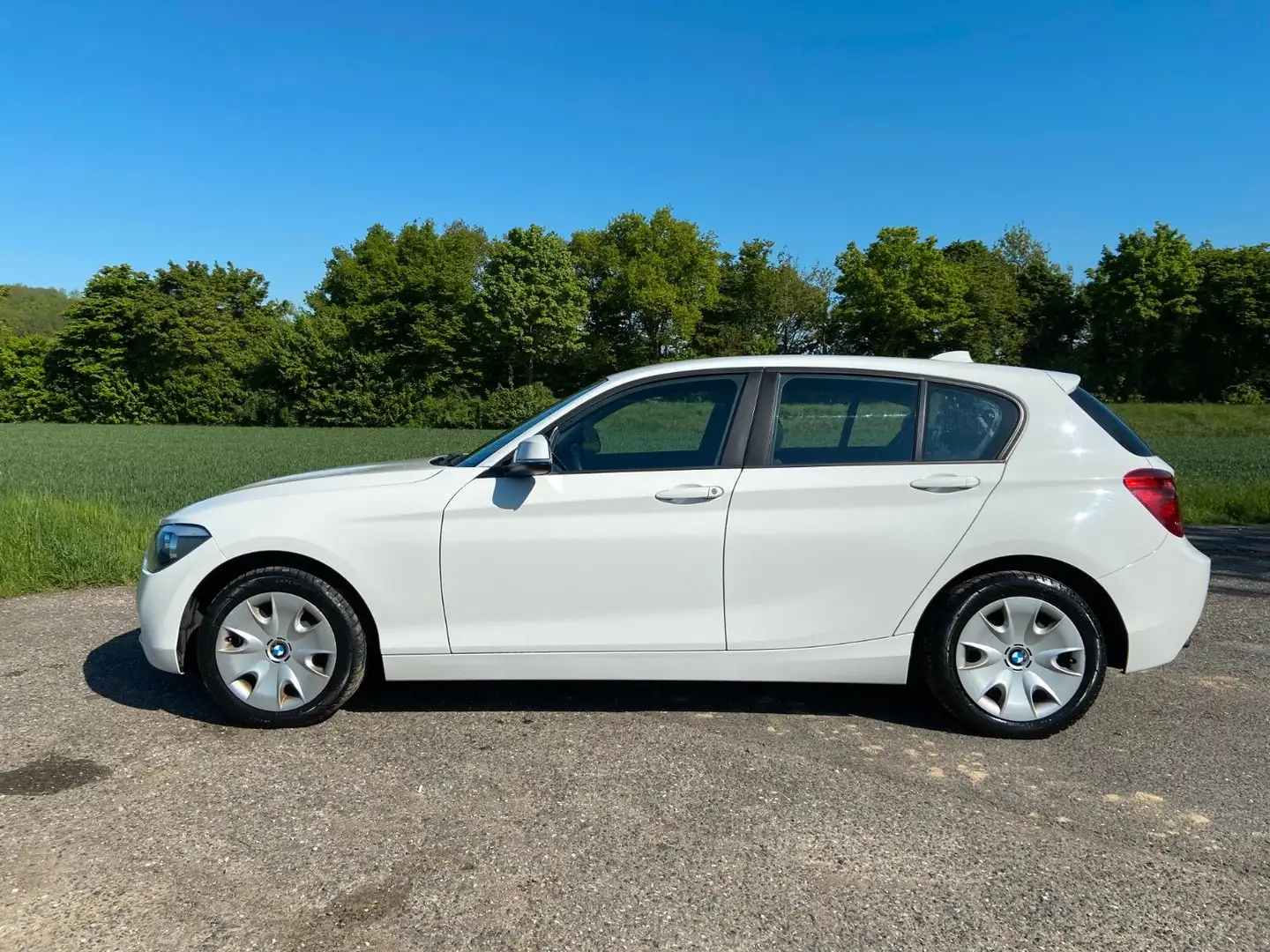 Vehicle image, number 2
