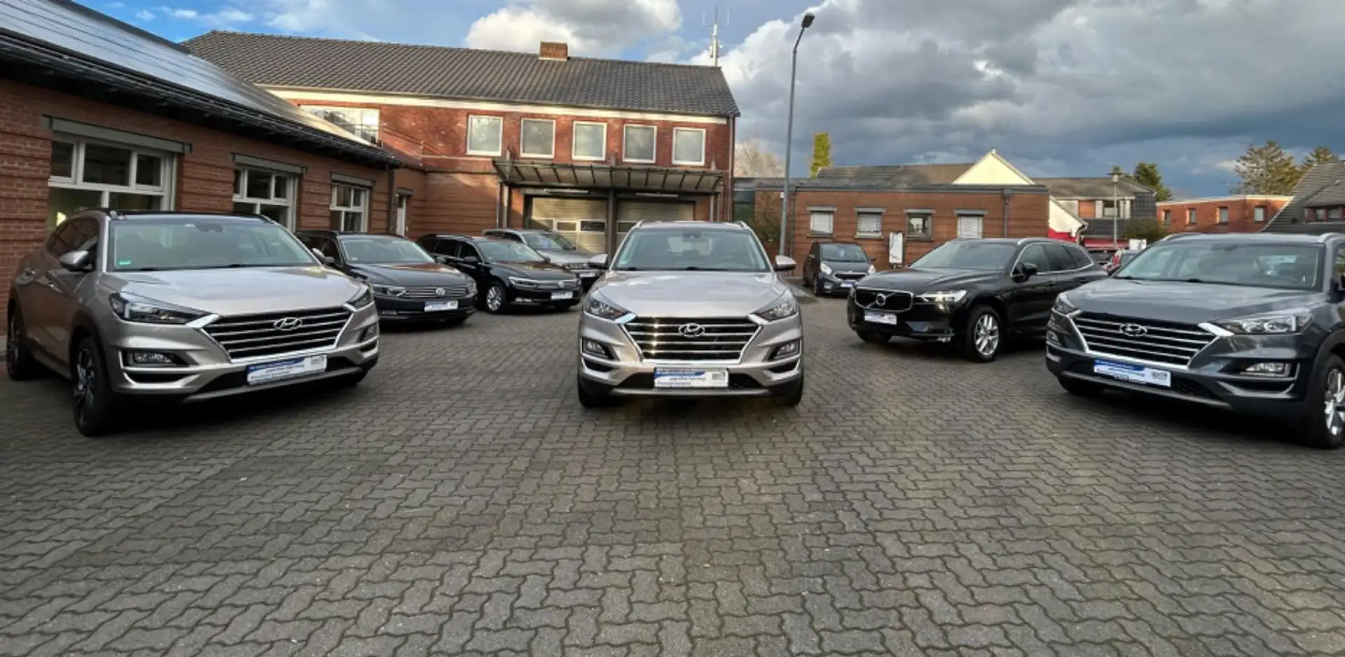 Vehicle image, number 10
