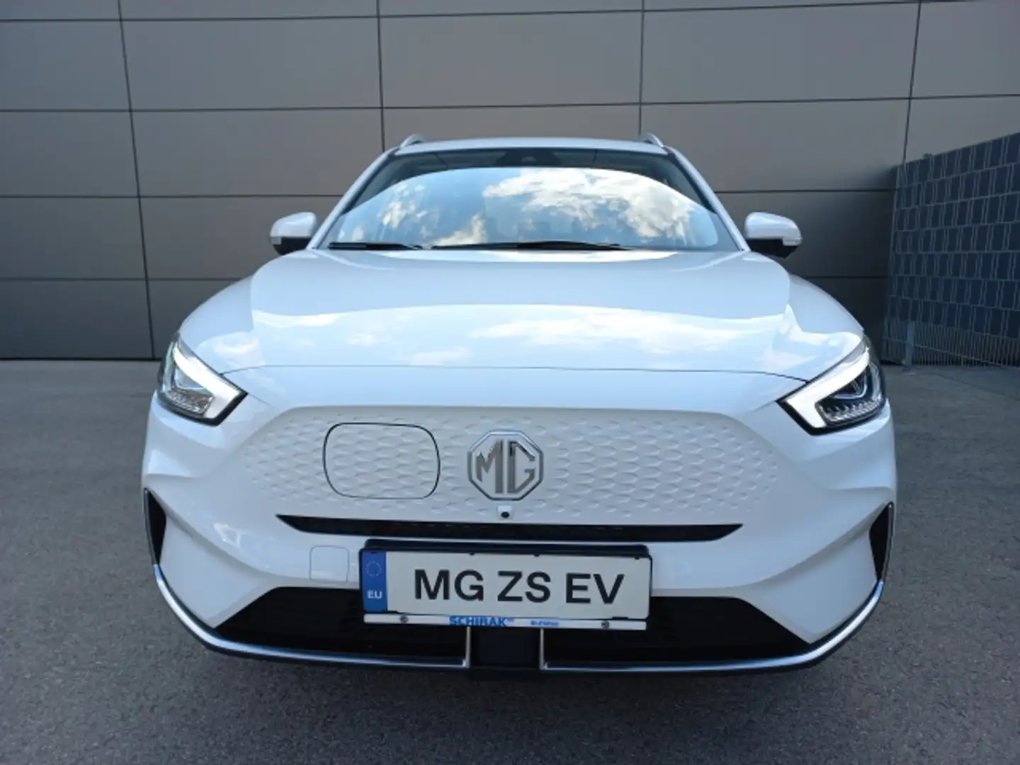 Vehicle image, number 2