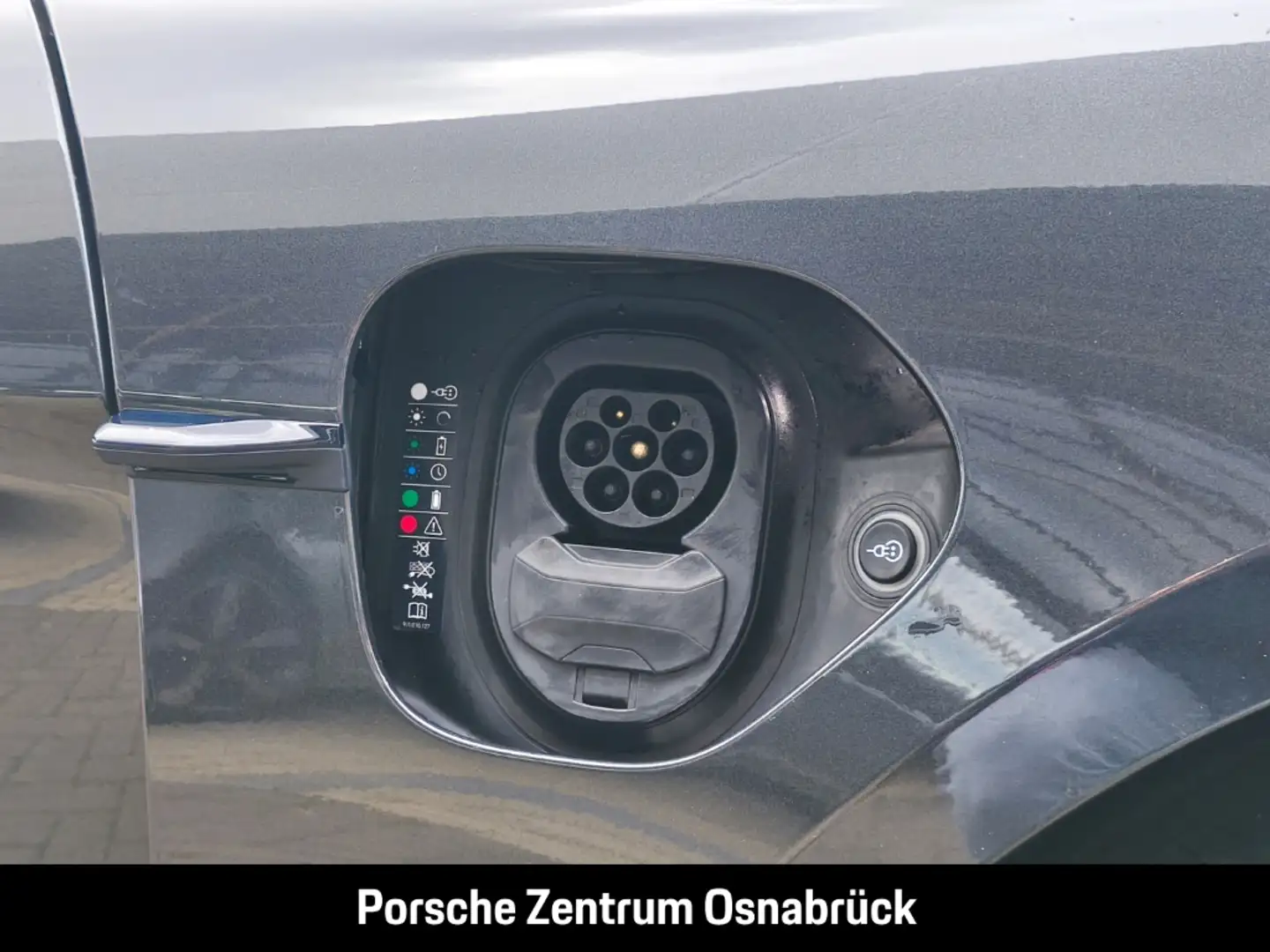 Vehicle image, number 6